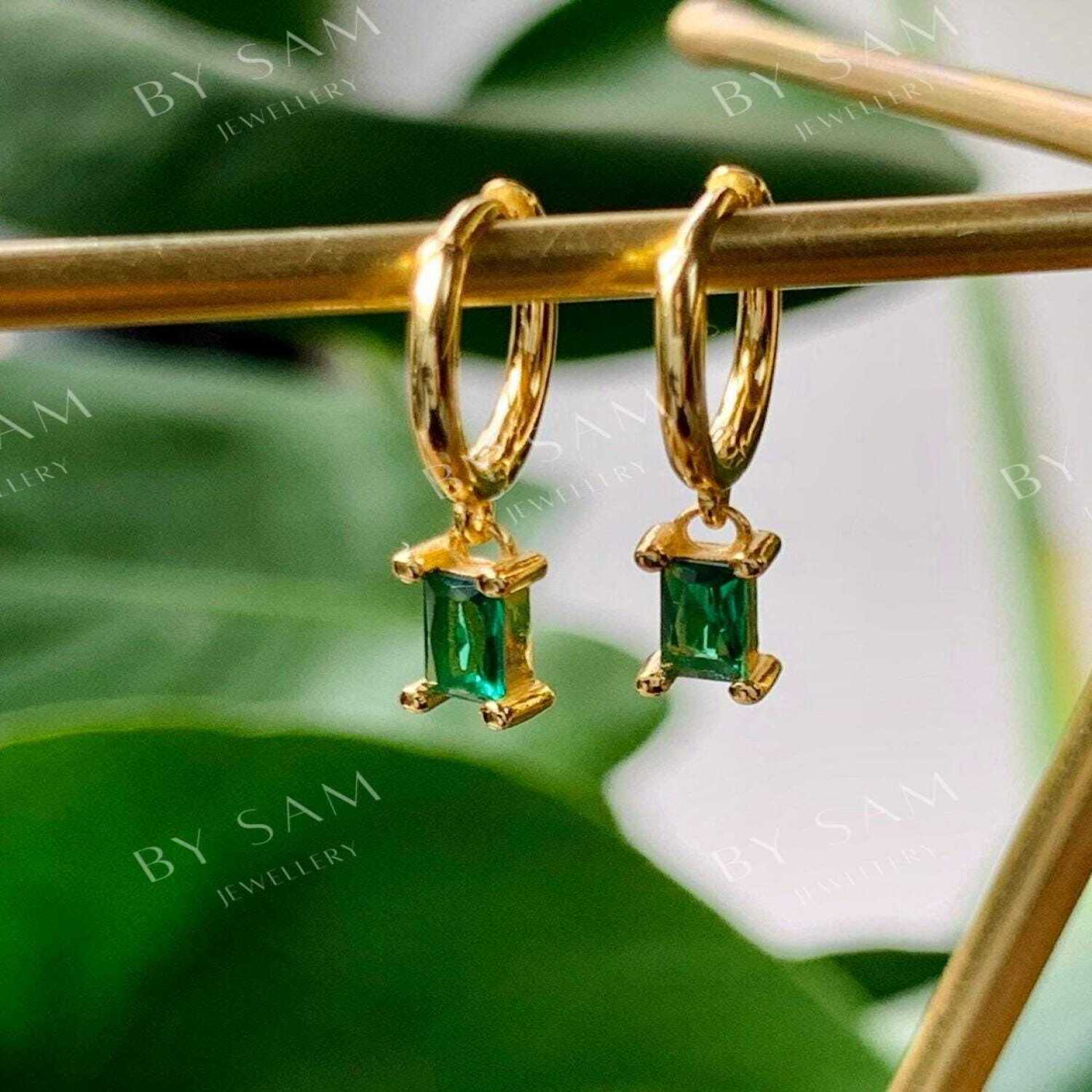 Emerald green necklace and earrings - Gold and Emerald