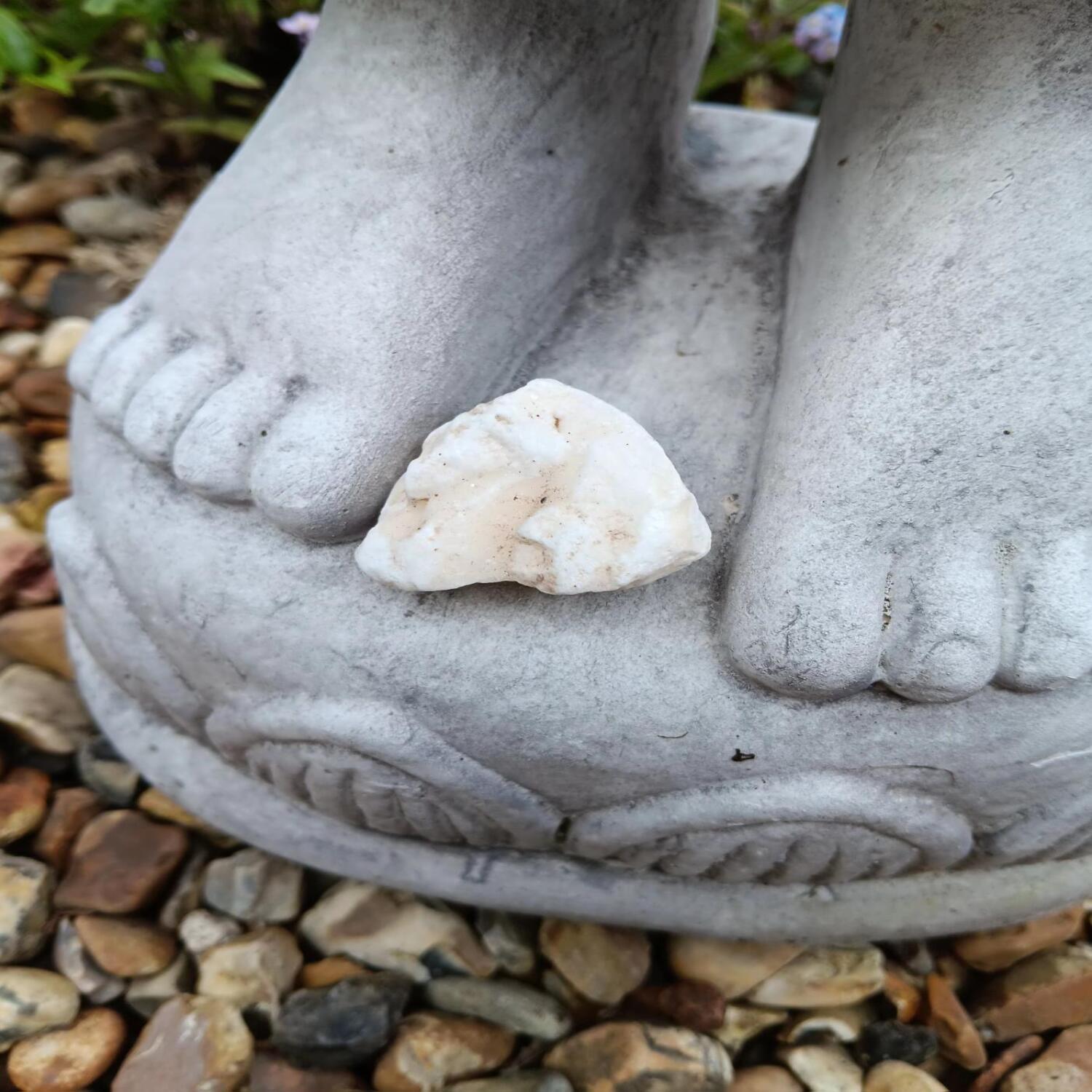 Calcite rough stone