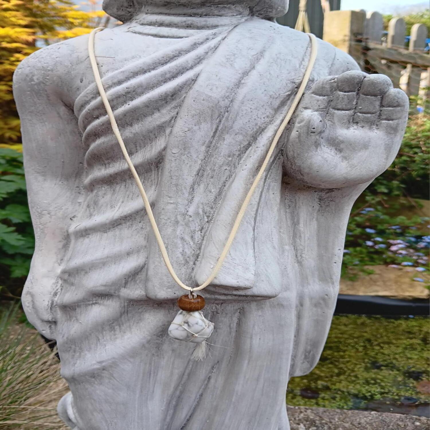 Howlite Necklace - Patience