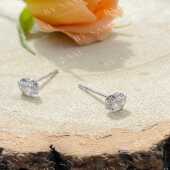 Cubic Zirconia Diamond style stud earrings 925 Silver