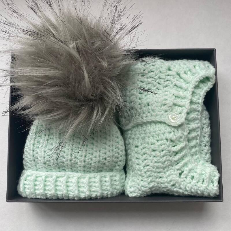 Mint green baby hat and cardigan set (tiny baby)