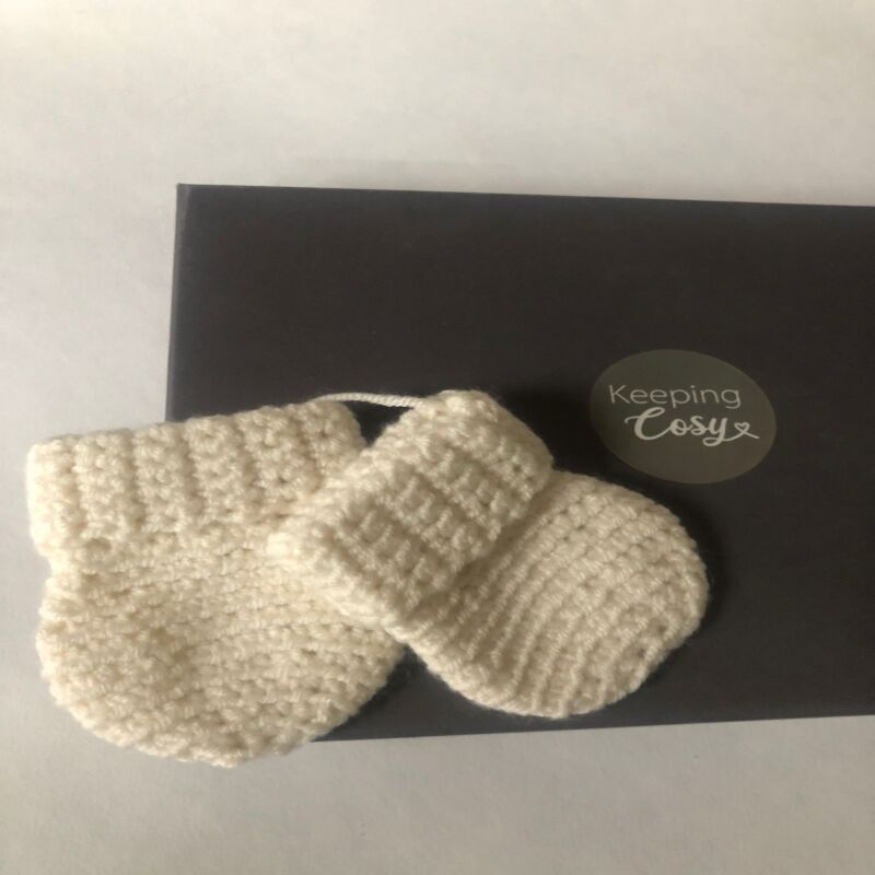 Yellow baby hat, mittens and socks set (tiny baby)