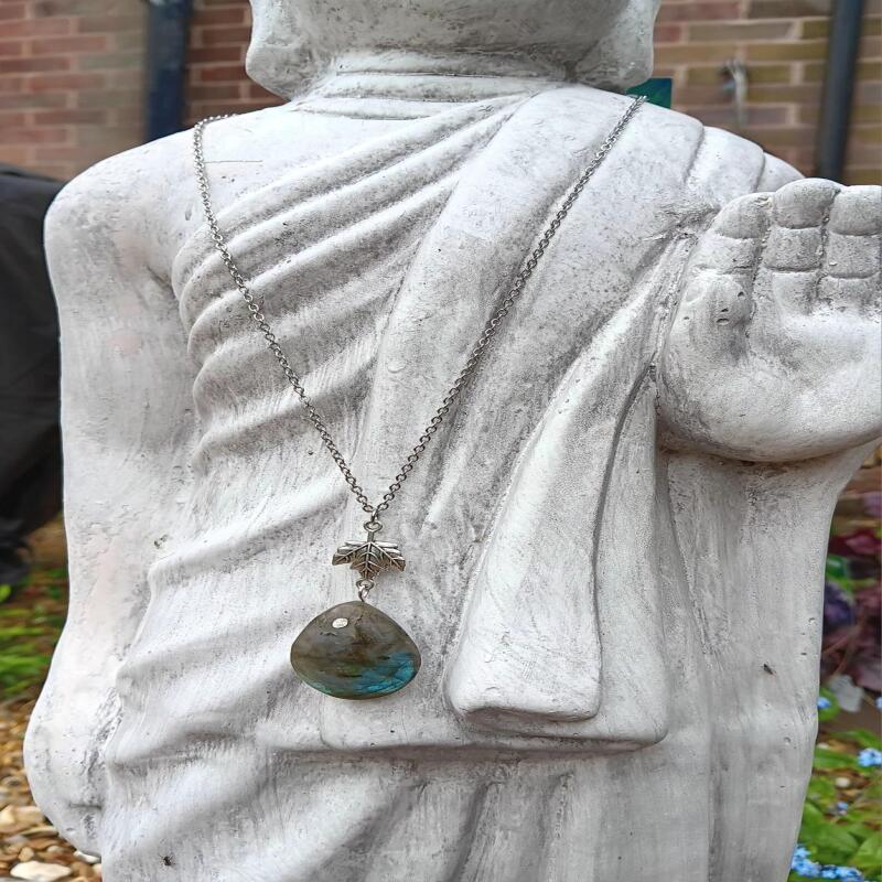 Labradorite Necklace - Calming