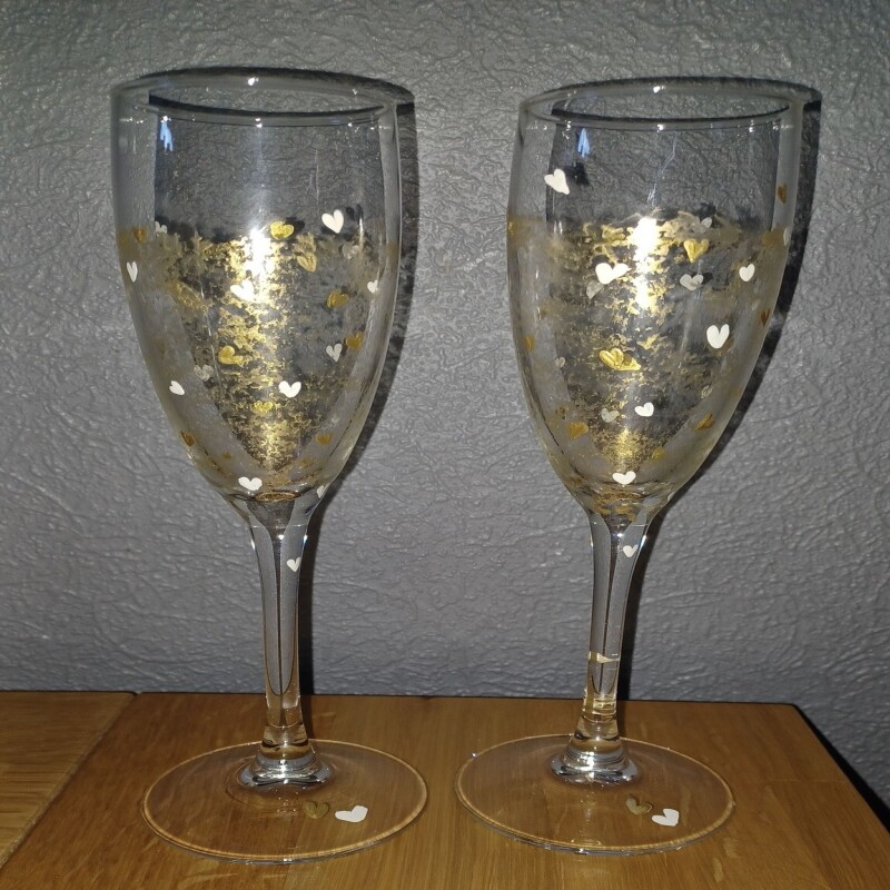 Hand Painted Love Heart Champagne or Prosecco Flutes Glasses