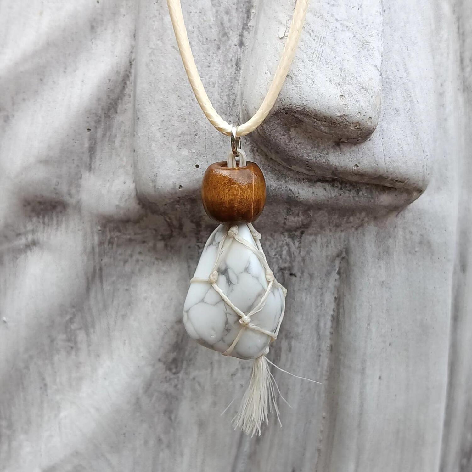 Howlite Necklace - Patience