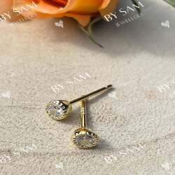 Dainty CZ sparkly stud earrings - Gold