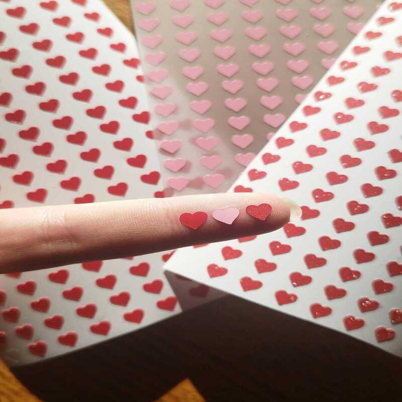 200 6mm heart stickers - Textured Red